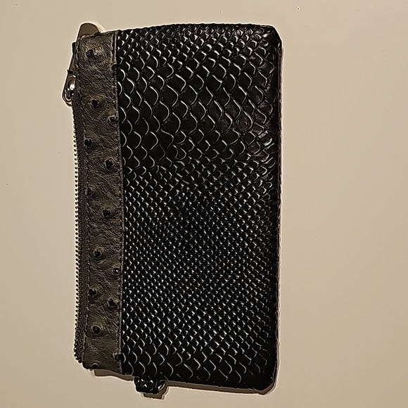 Big Buddha Wristlet Ostrich print, Black and Gray - Picture 1 of 9